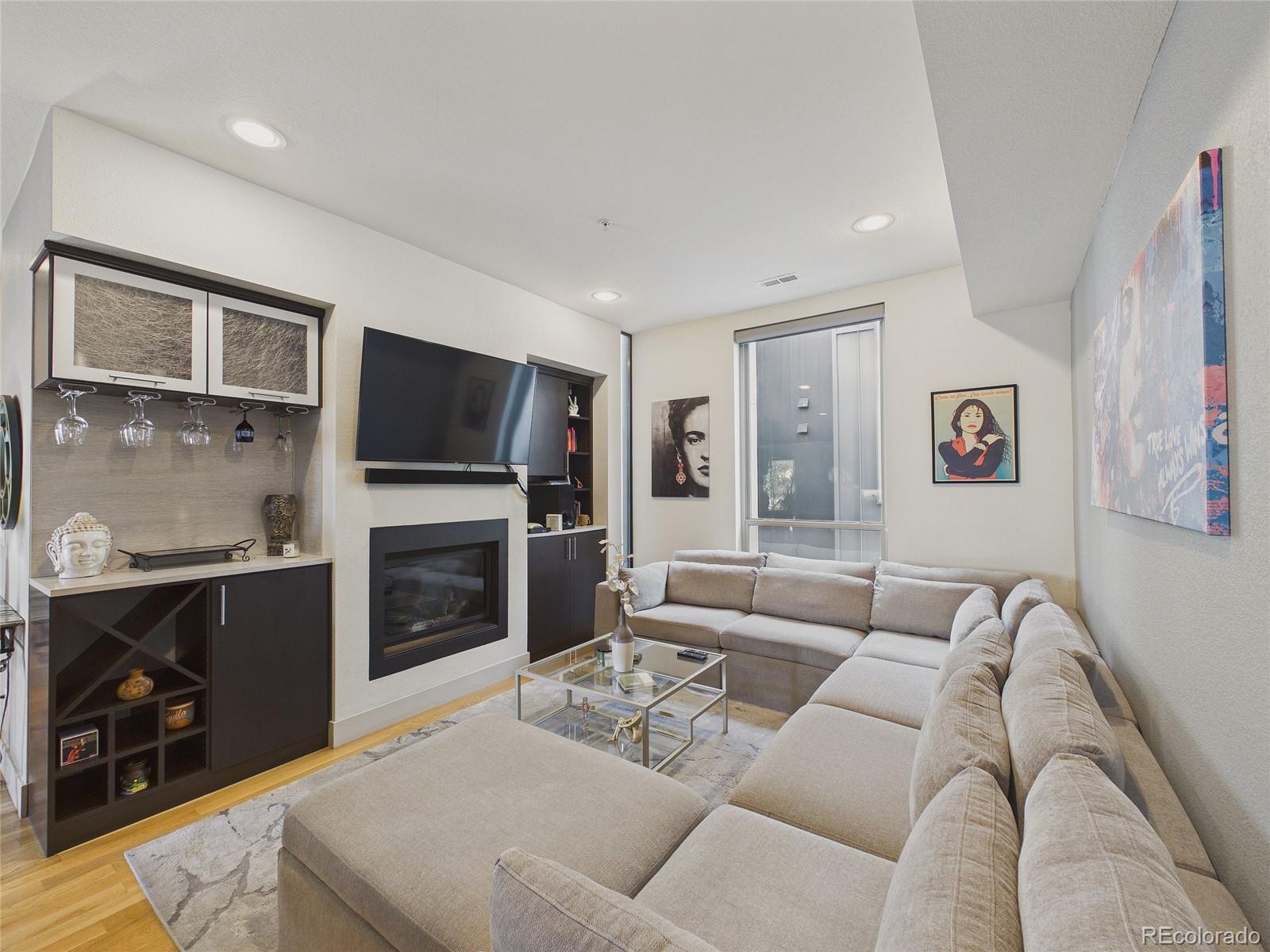 2326 Decatur Street Unit: 3