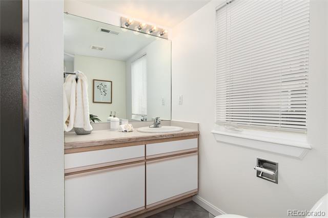 790 N Clarkson Street Unit: 205