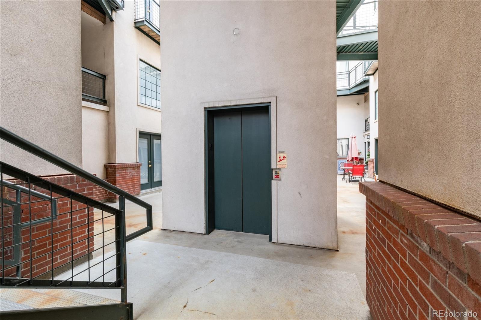 790 N Clarkson Street Unit: 205