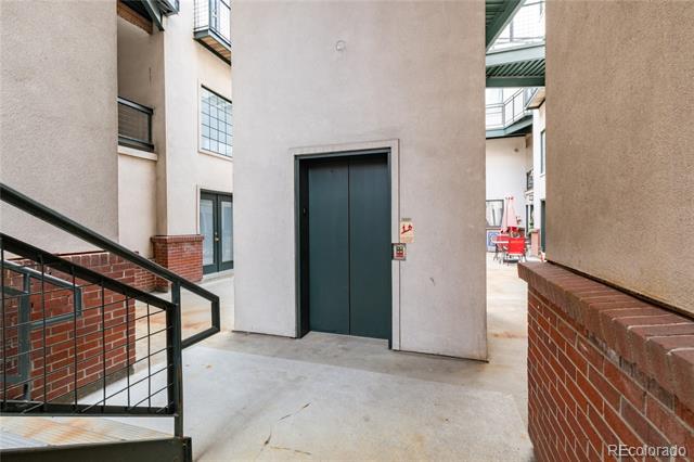 790 N Clarkson Street Unit: 205