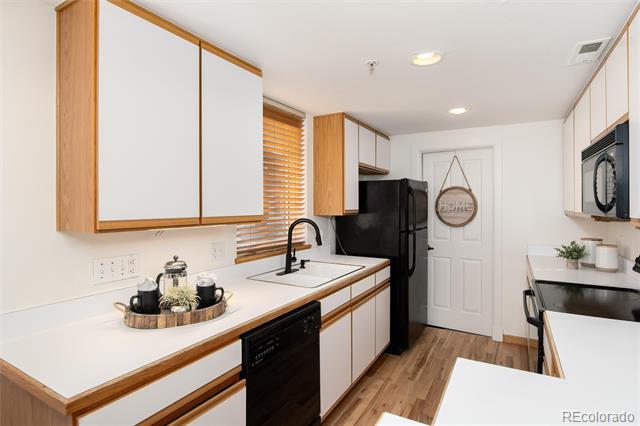 790 N Clarkson Street Unit: 205