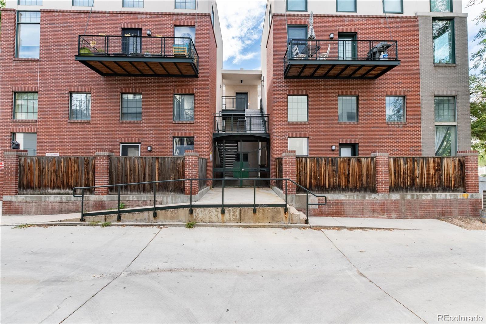 790 N Clarkson Street Unit: 205