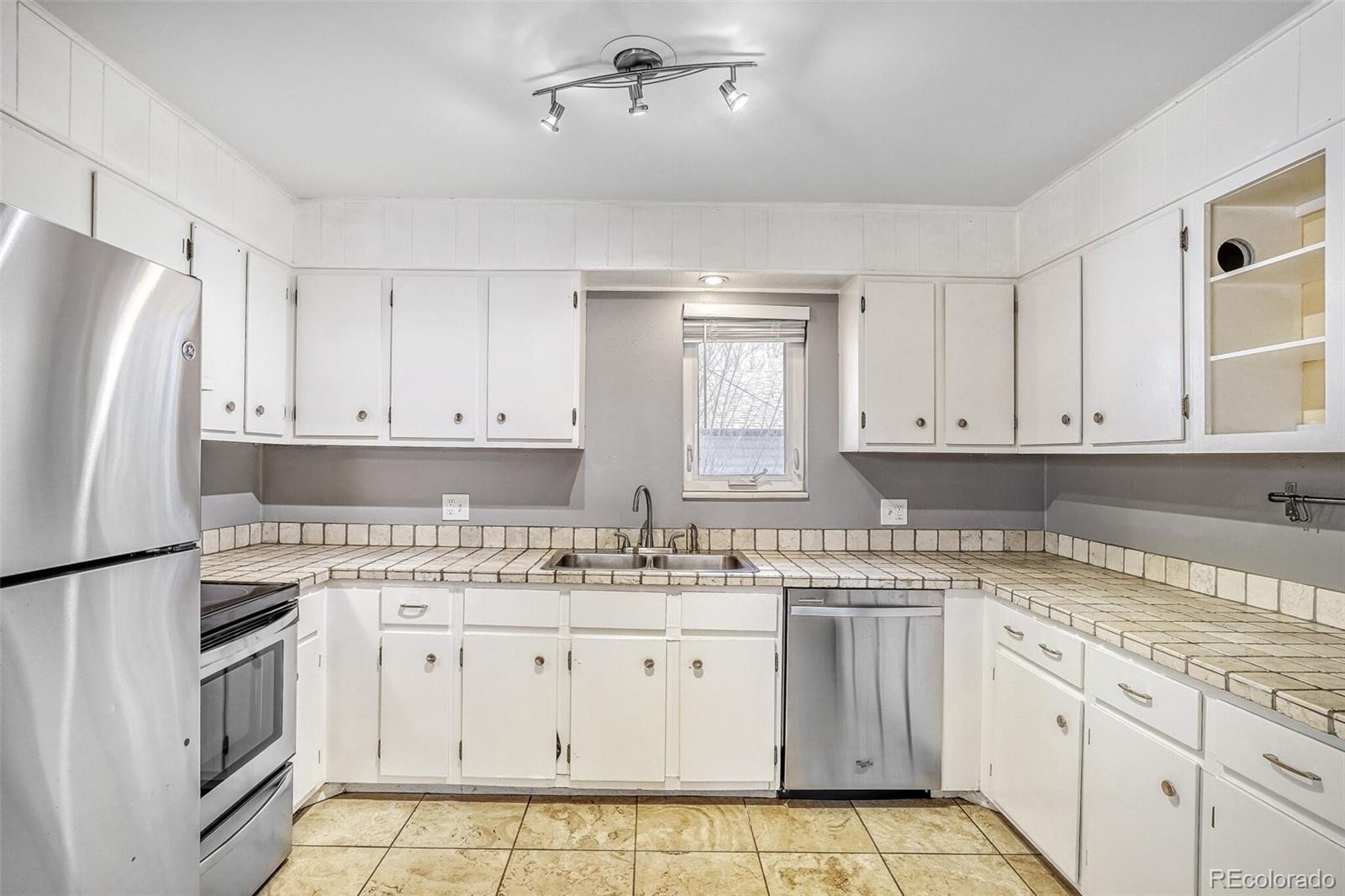 5700 W 28th Avenue Unit: 8