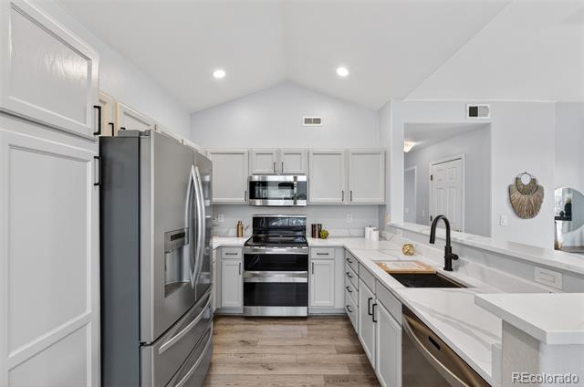 8500 E Jefferson Avenue Unit: 9H
