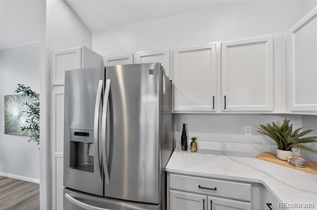 8500 E Jefferson Avenue Unit: 9H