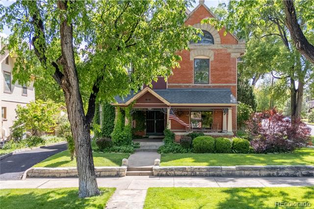 326 W Pitkin Avenue