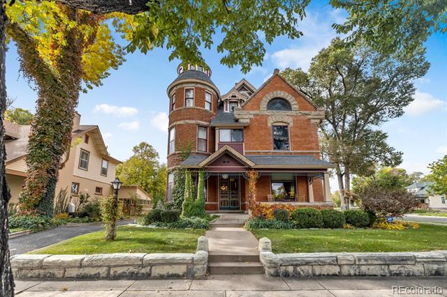 326 W Pitkin Avenue