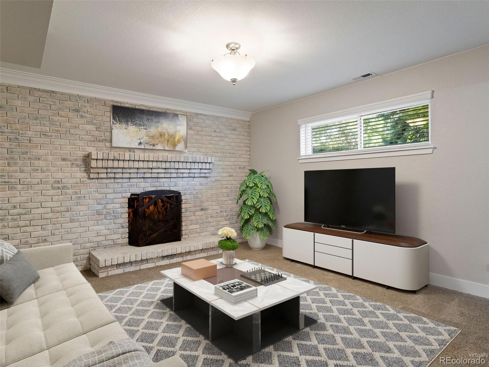 7284 S Syracuse Street
