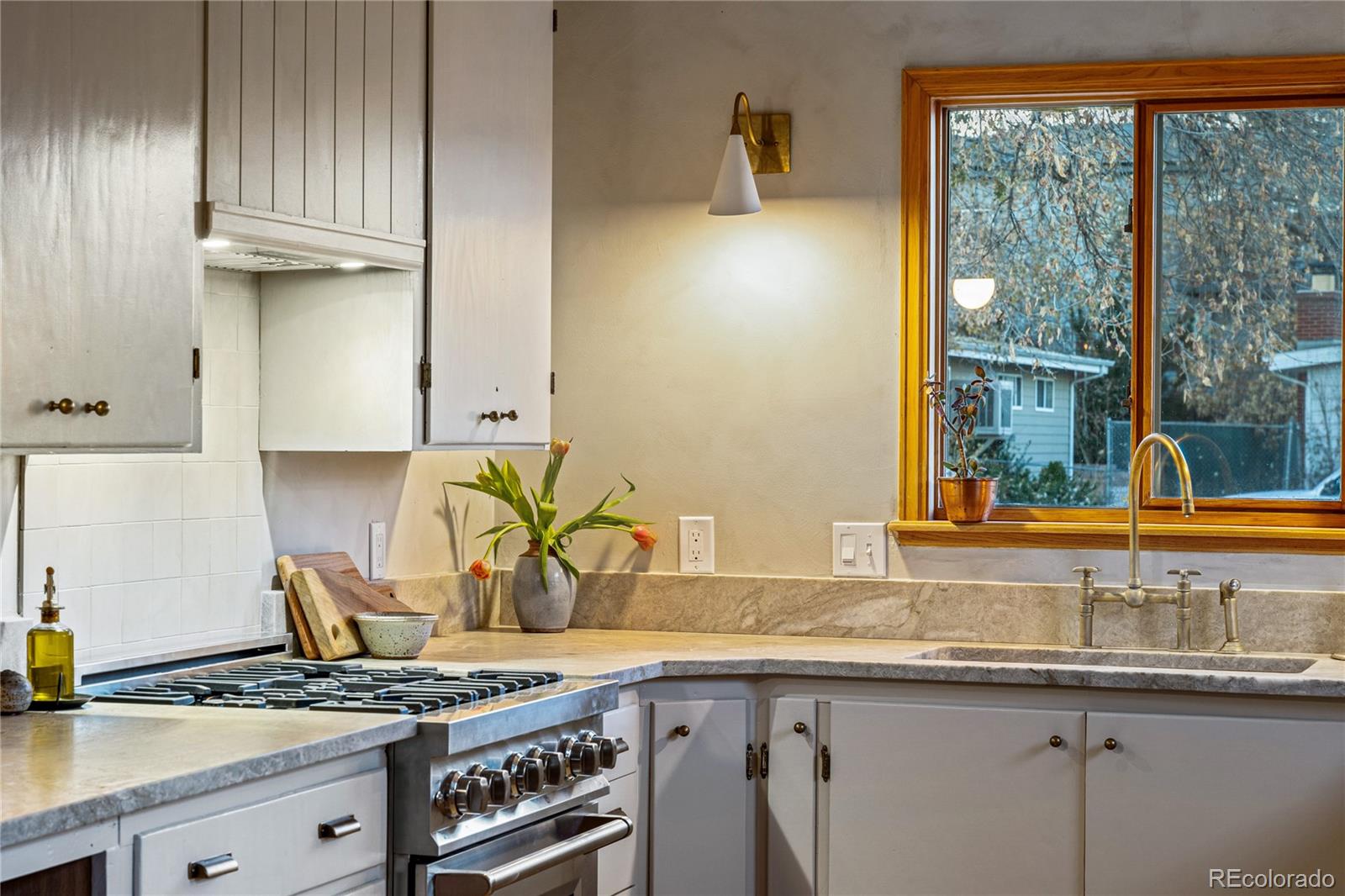 8120 W 54th Place
