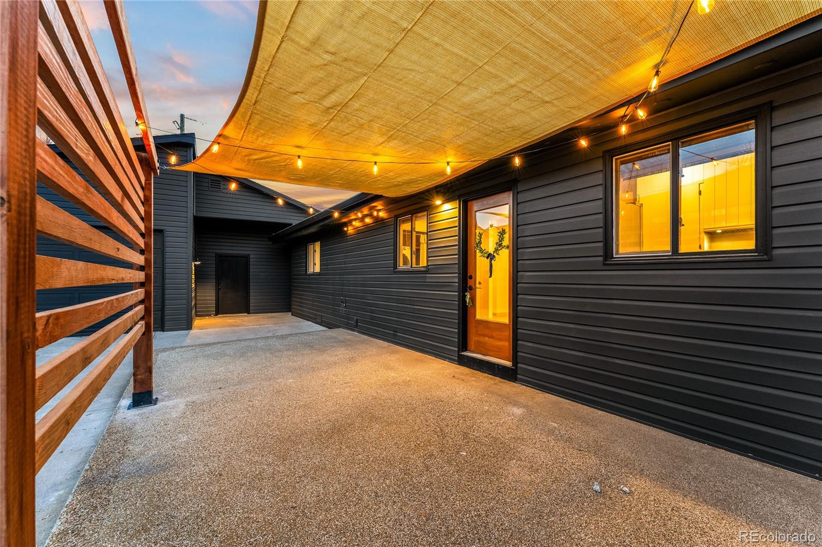 8120 W 54th Place