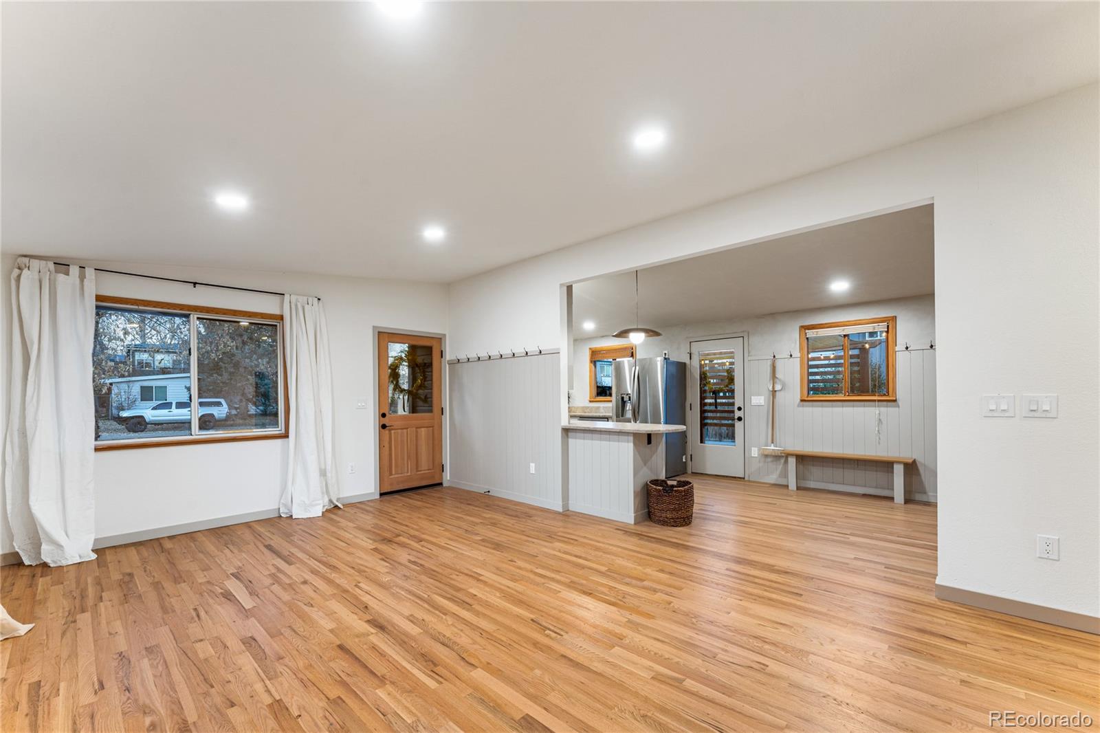 8120 W 54th Place