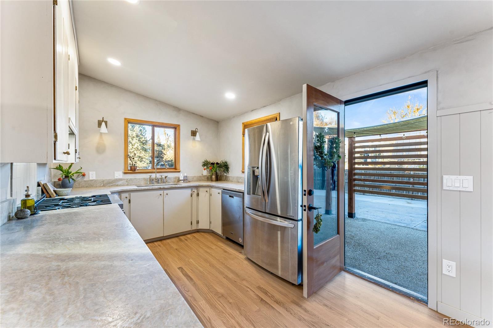 8120 W 54th Place