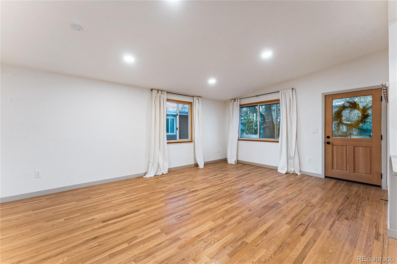 8120 W 54th Place