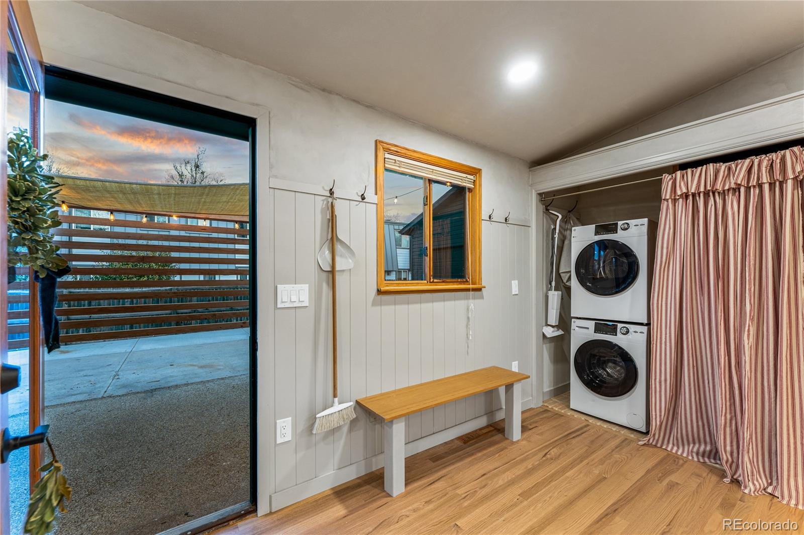 8120 W 54th Place