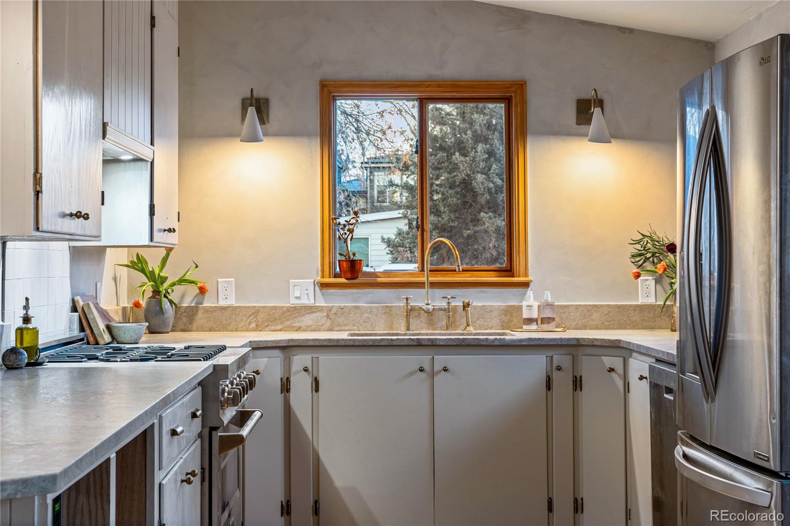 8120 W 54th Place