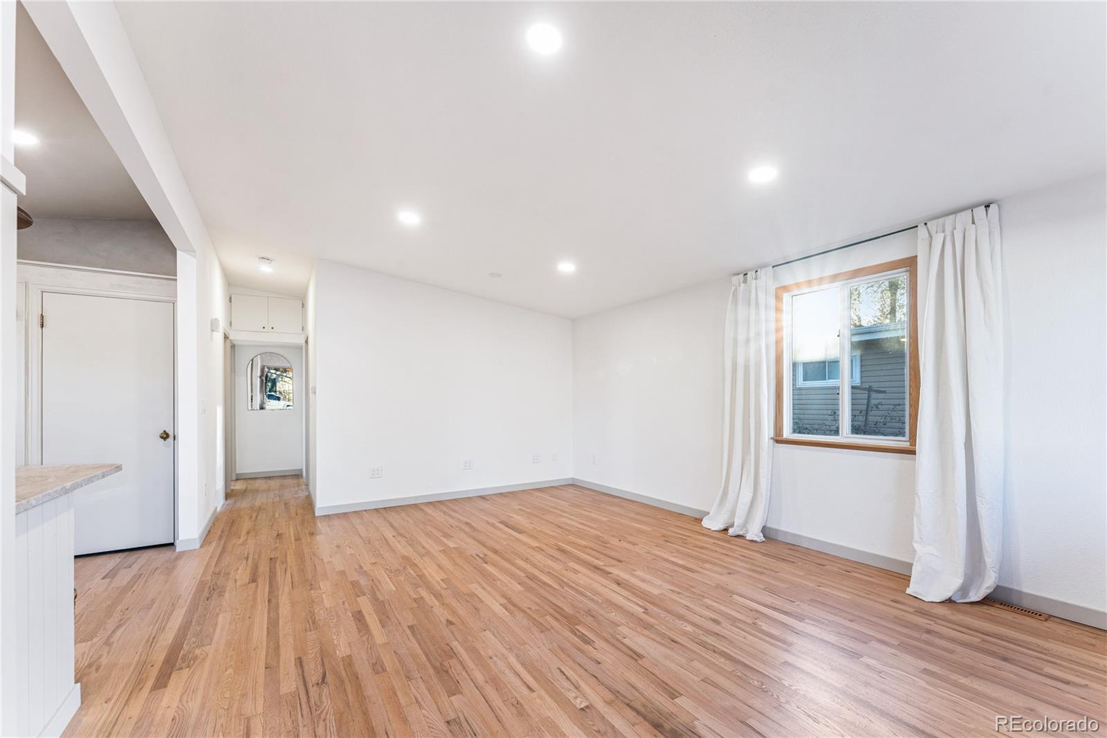 8120 W 54th Place