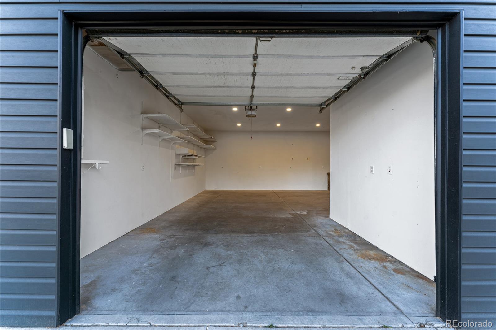 8120 W 54th Place
