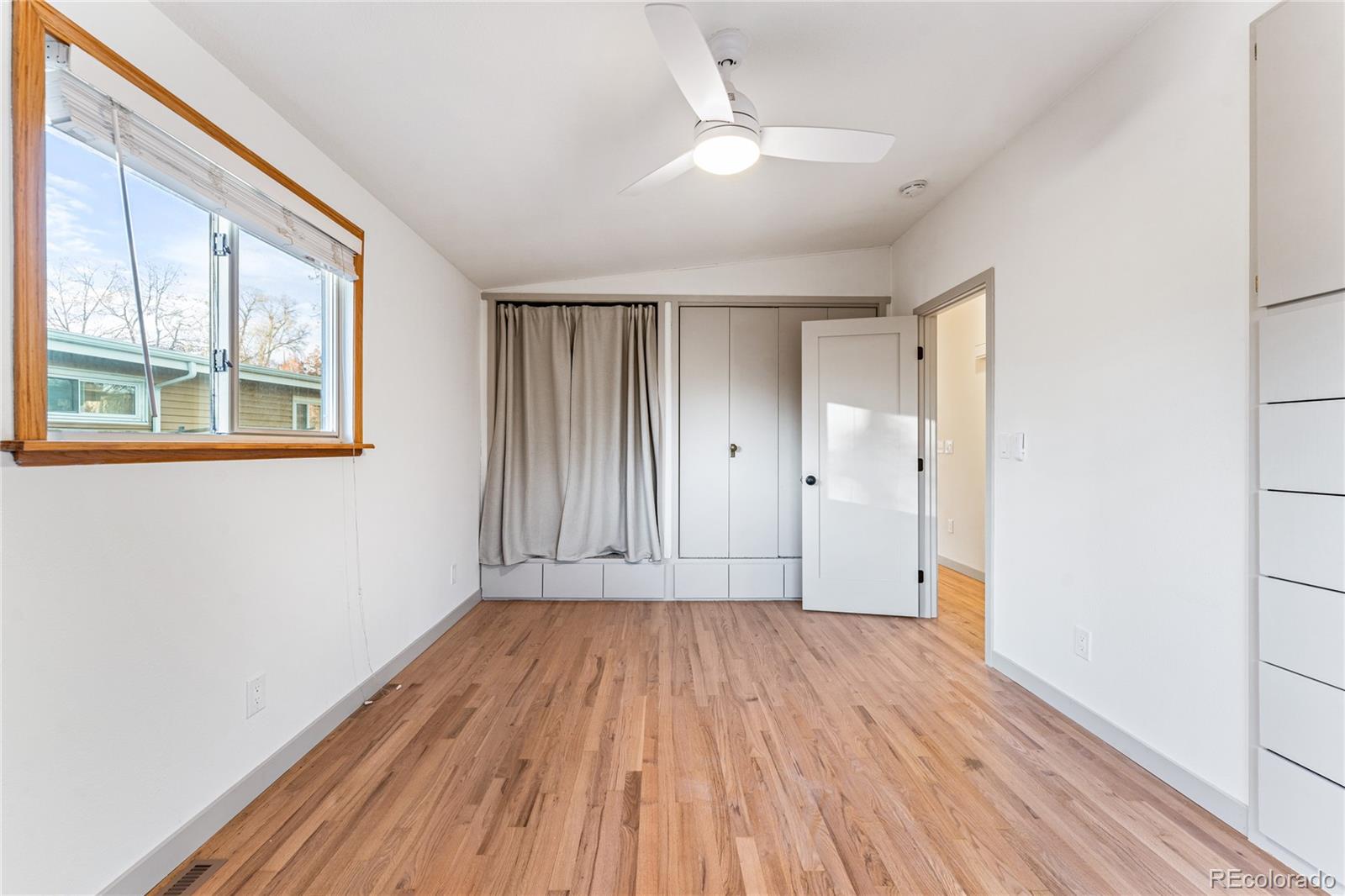 8120 W 54th Place