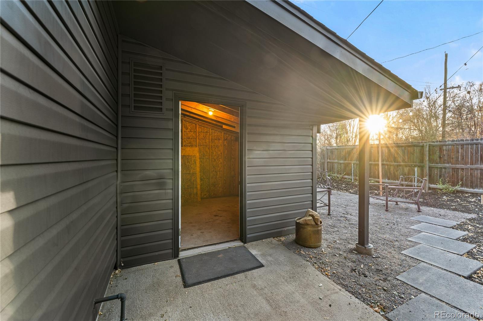 8120 W 54th Place