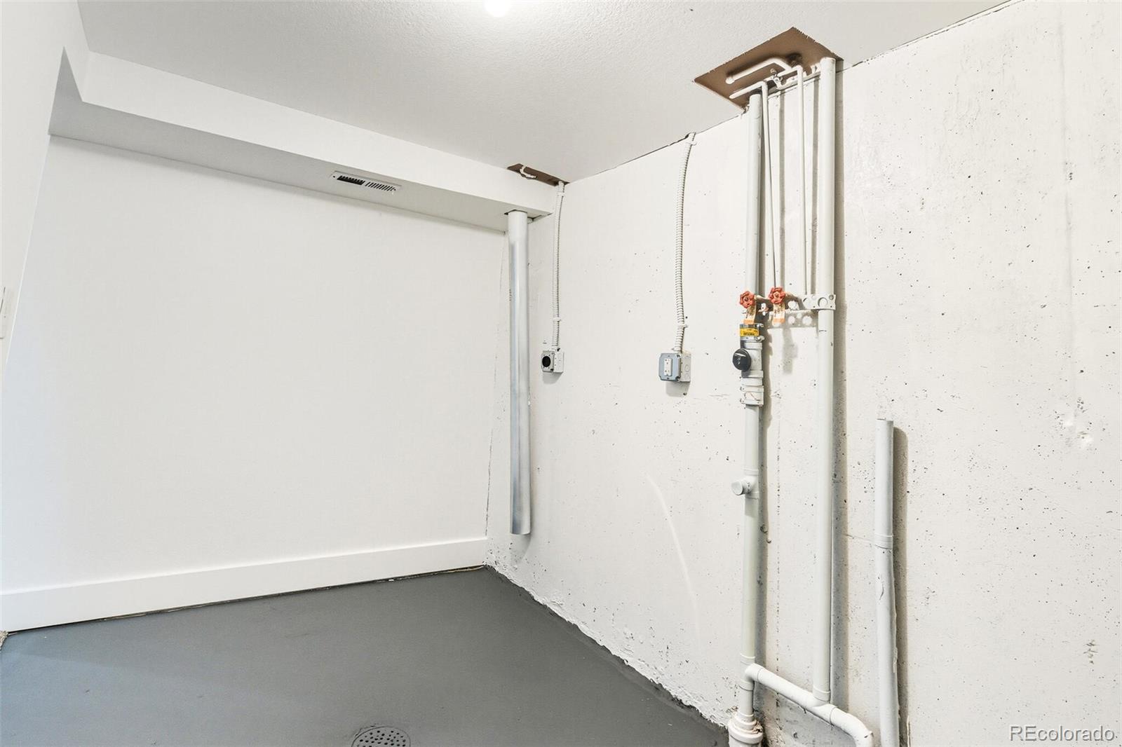 9095 Beechwood Drive