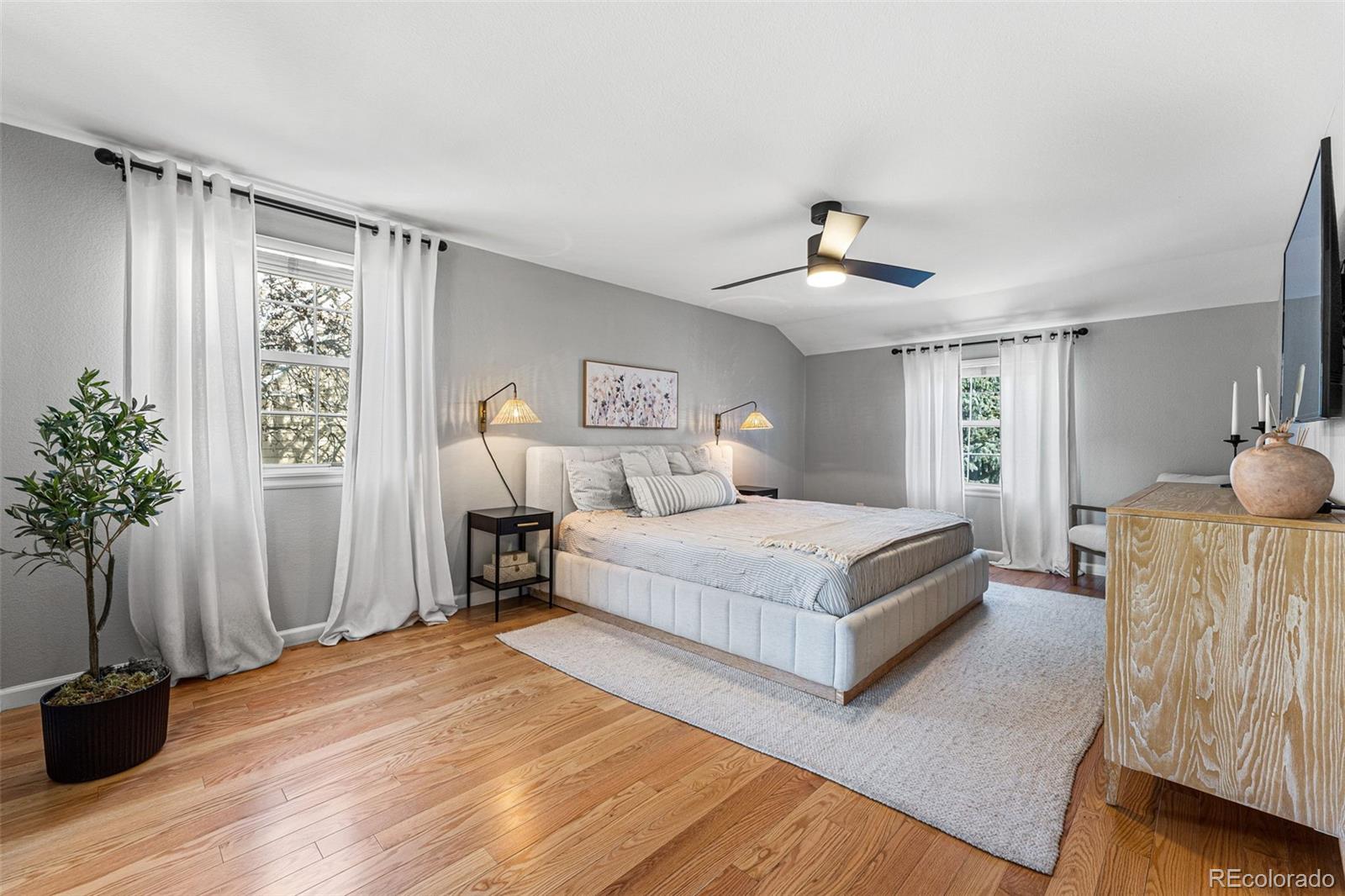 6889 E Costilla Circle