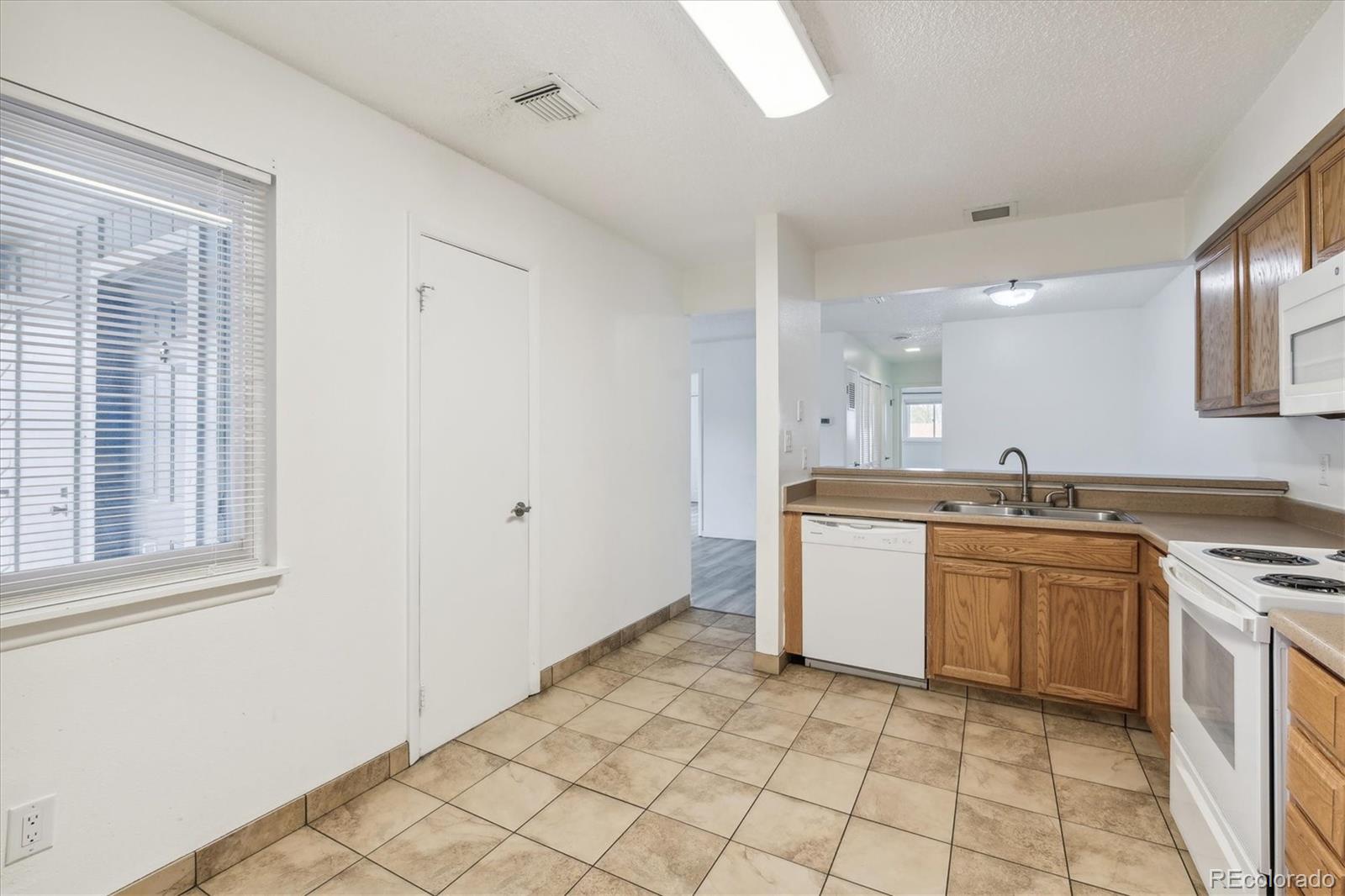2380 E Fremont Unit: H20