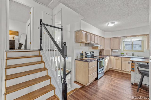 6252 W 70th Place