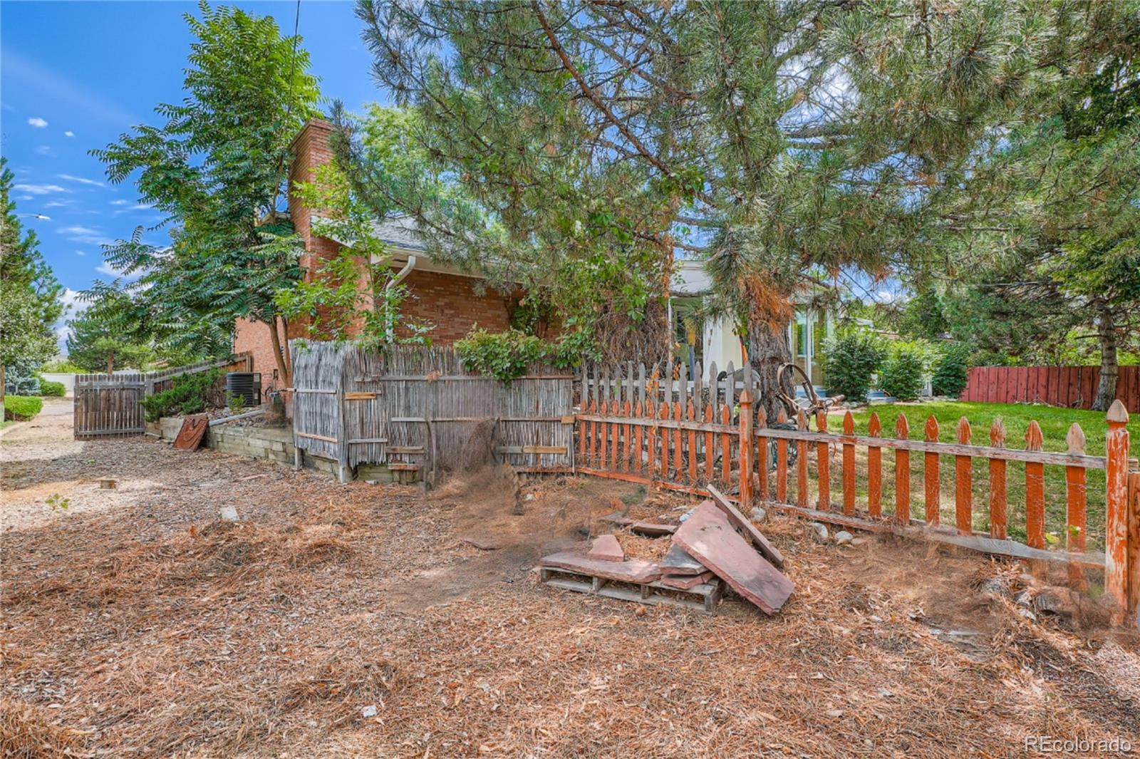 1035 S Elmira Street