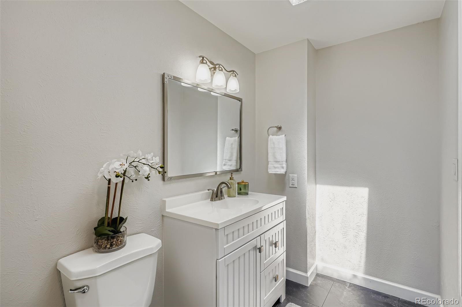 1035 S Elmira Street