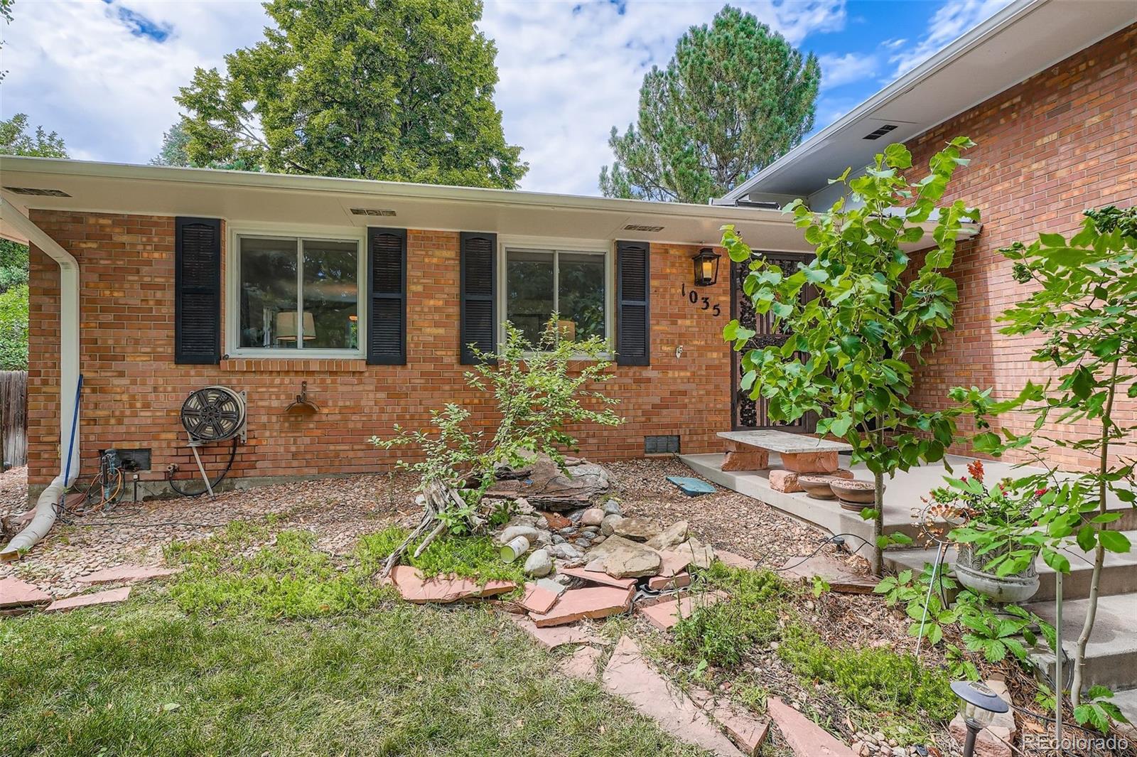 1035 S Elmira Street