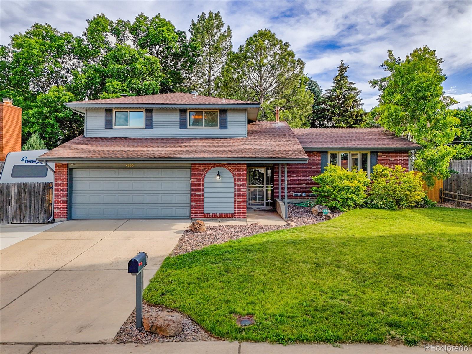 4720 W Stanford Avenue