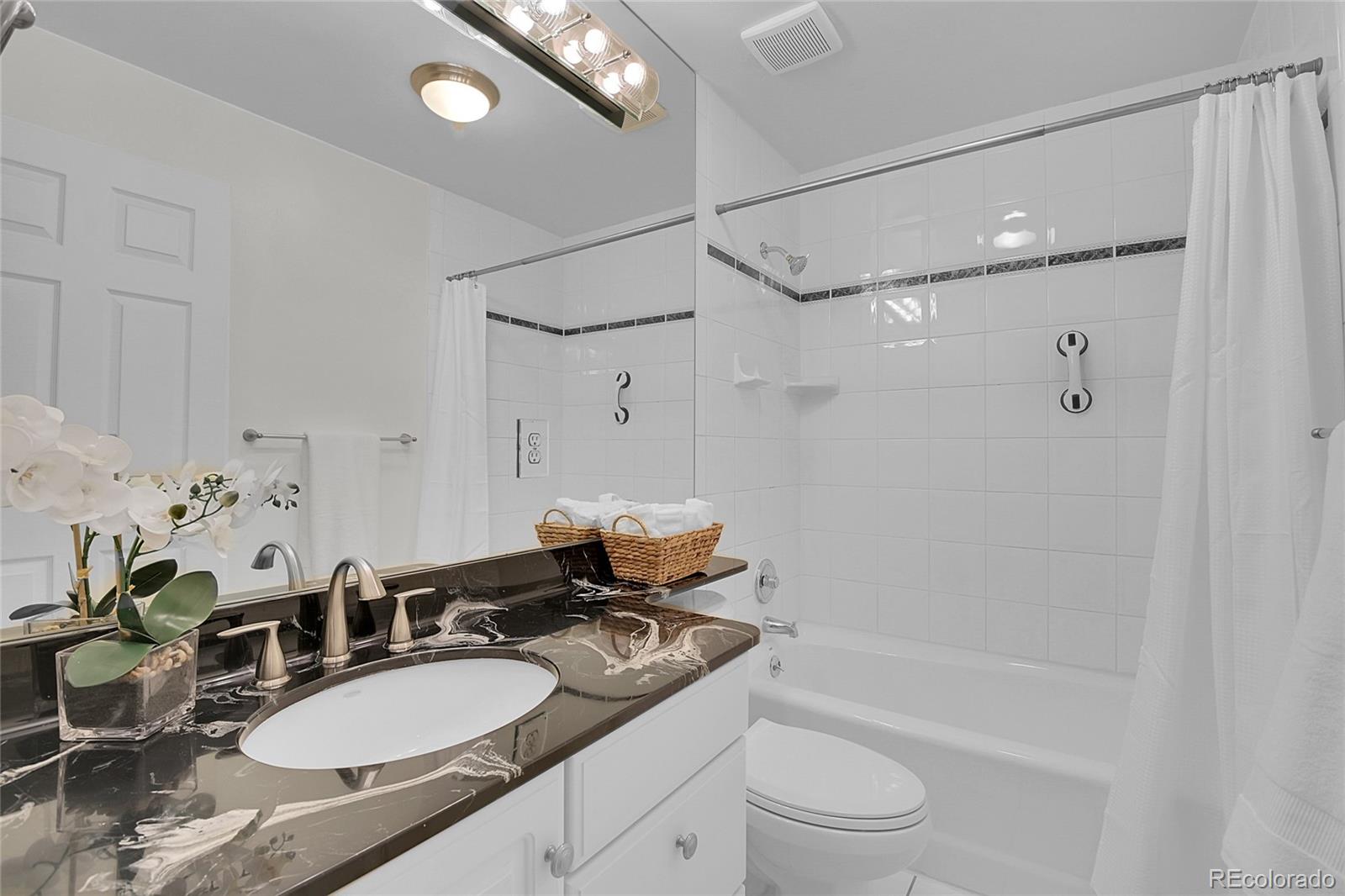 4720 W Stanford Avenue