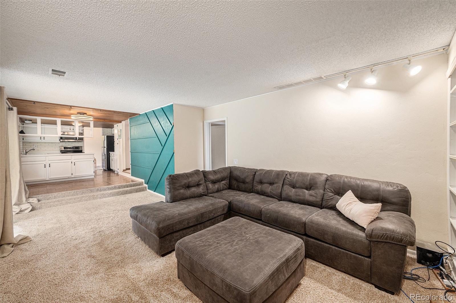 3756 S Mission Parkway