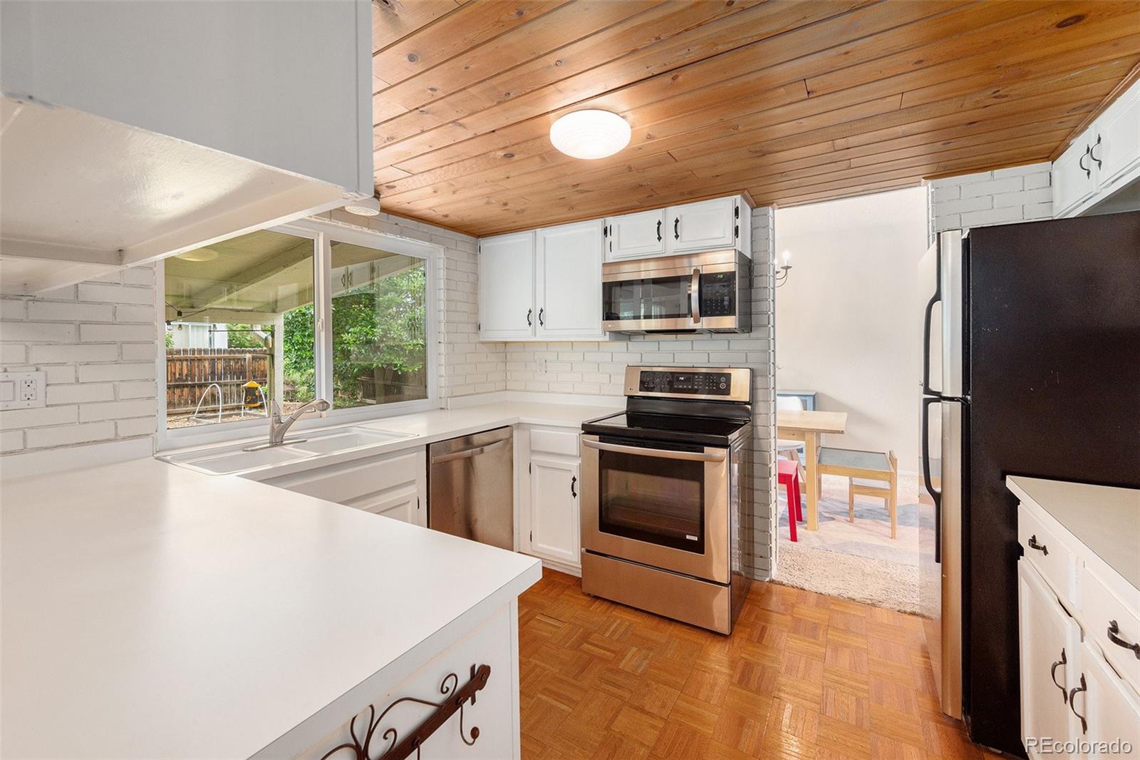 3756 S Mission Parkway