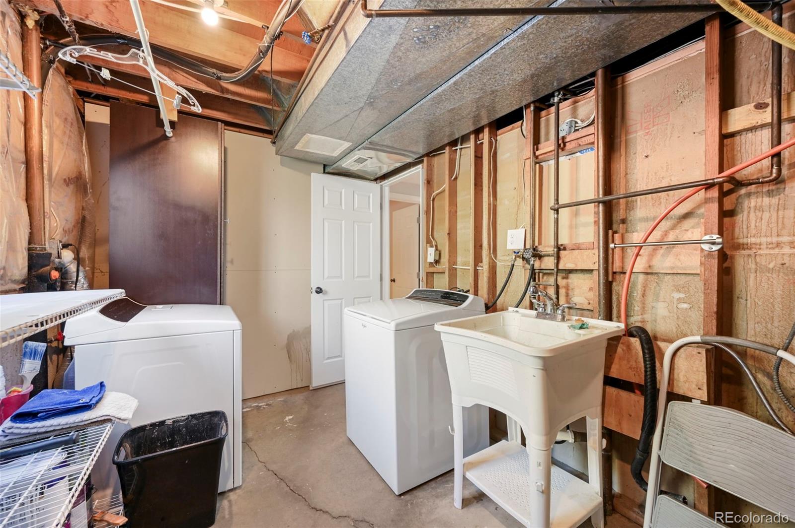 1743 Ura Lane
