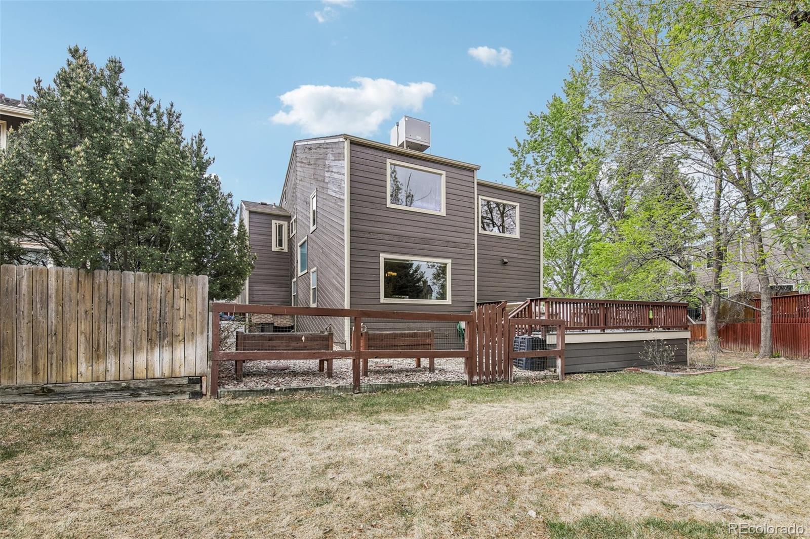 869 W Barberry Circle