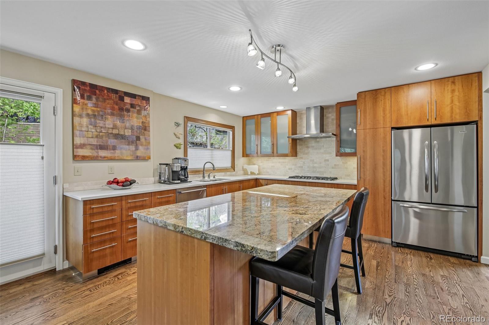 869 W Barberry Circle