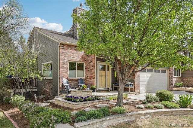 869 W Barberry Circle