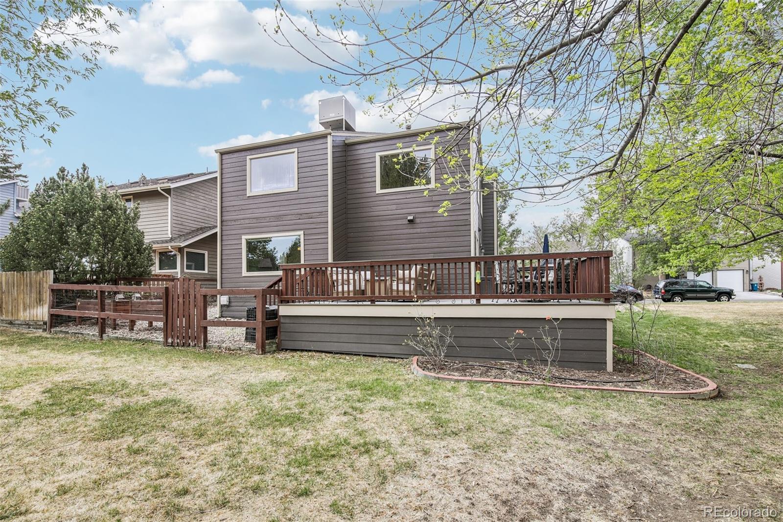 869 W Barberry Circle