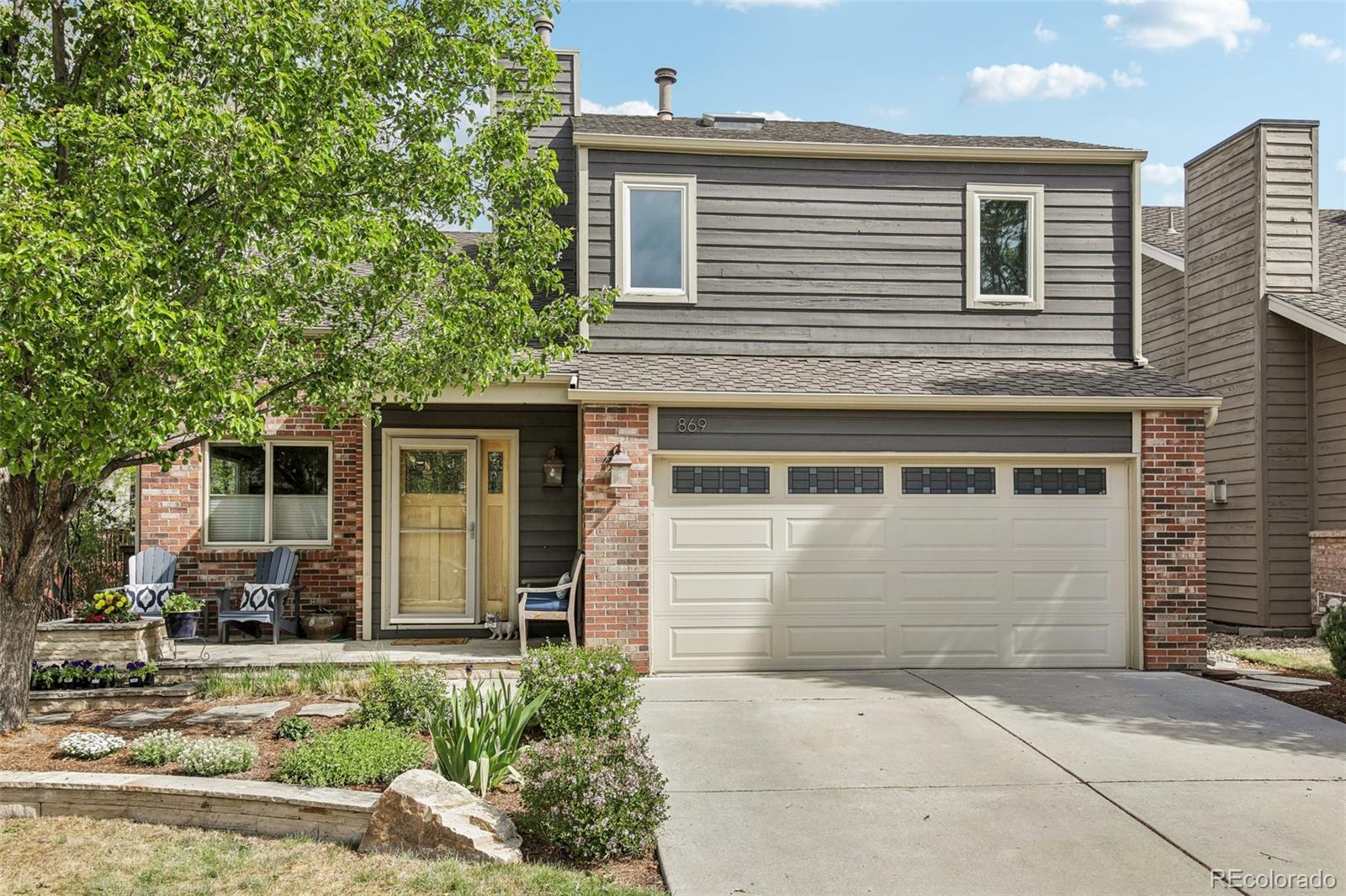869 W Barberry Circle