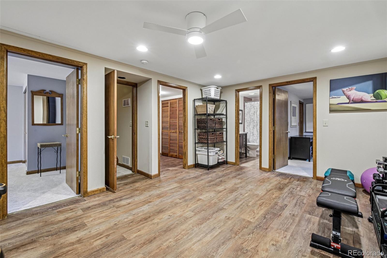 869 W Barberry Circle