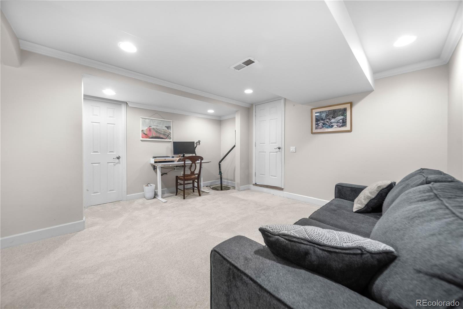 461 N Downing Street