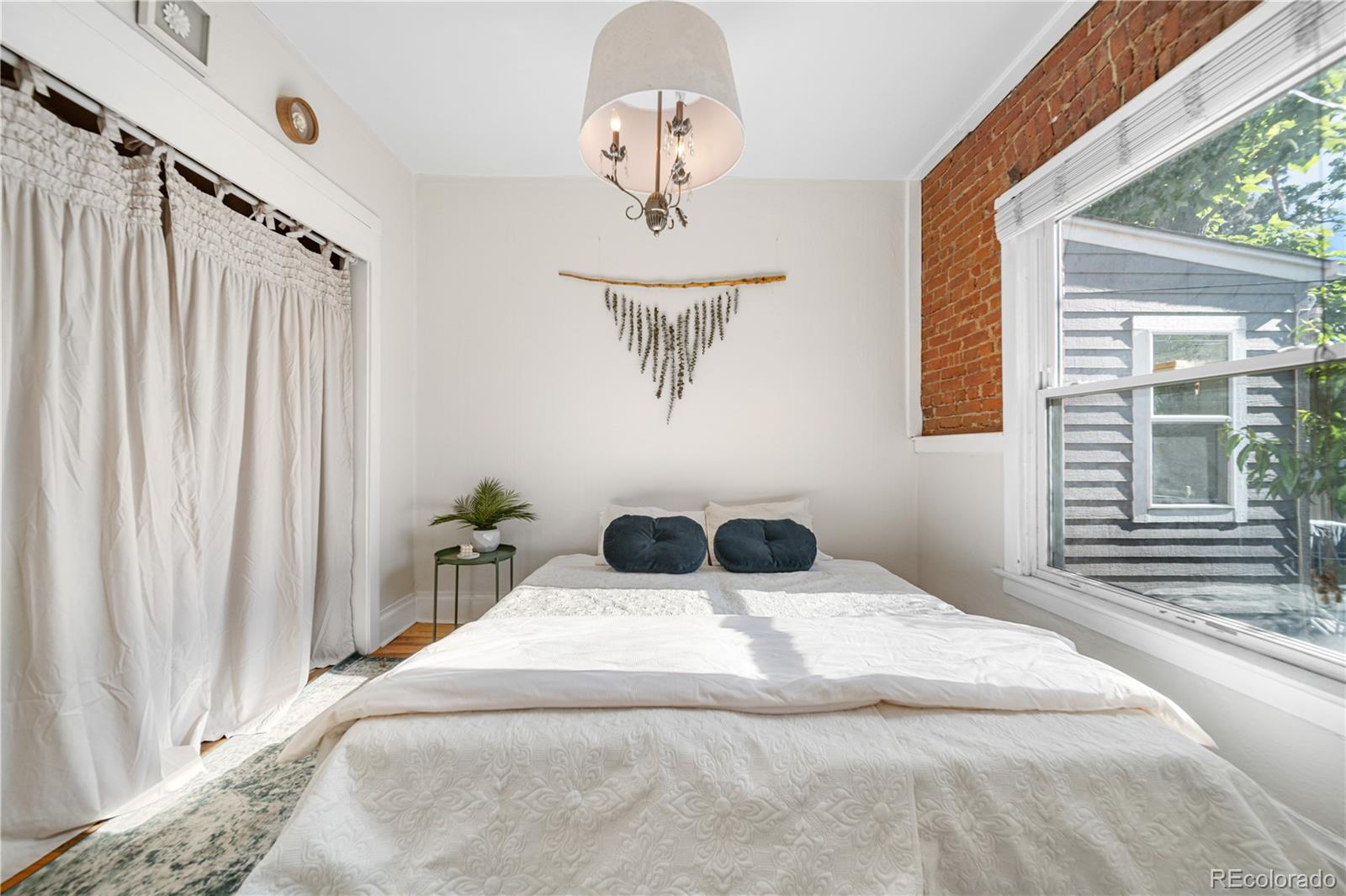 461 N Downing Street