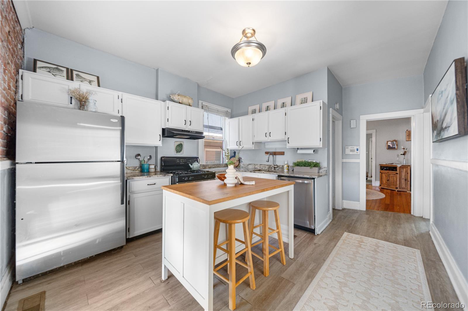 461 N Downing Street