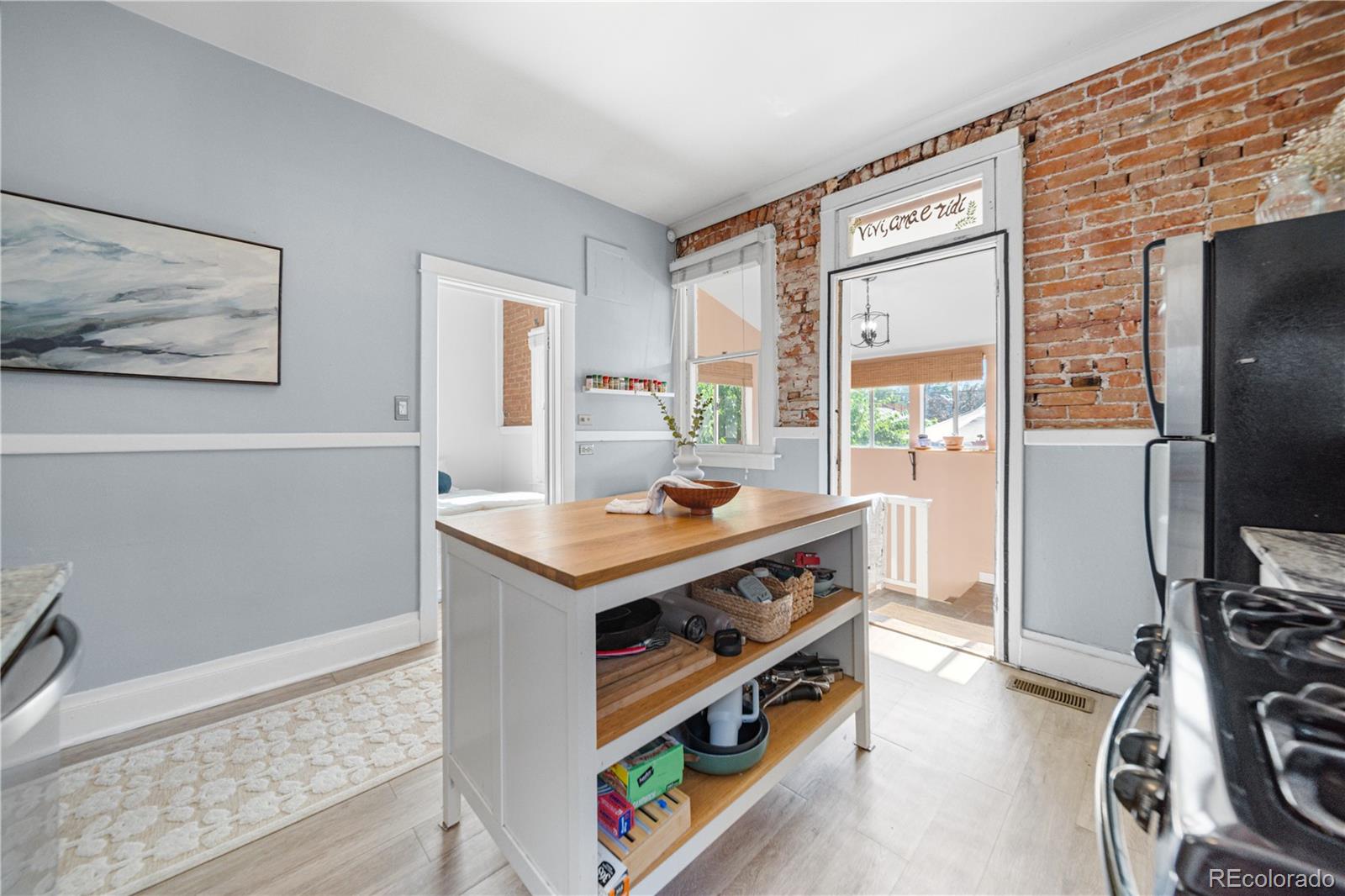 461 N Downing Street