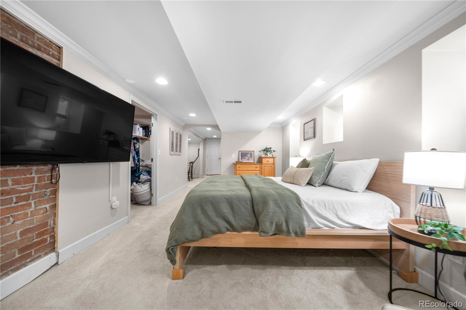 461 N Downing Street