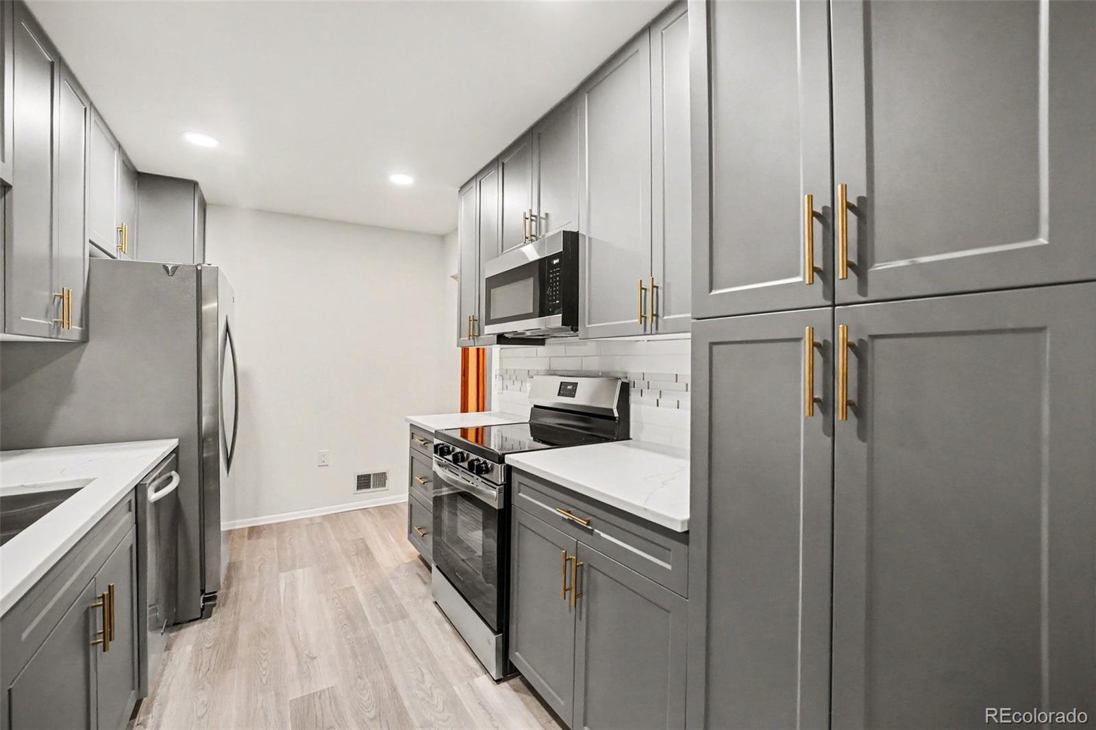 169 Xenon Street Unit: 30