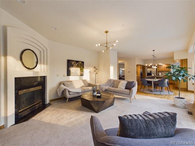 1931 Creekside Drive