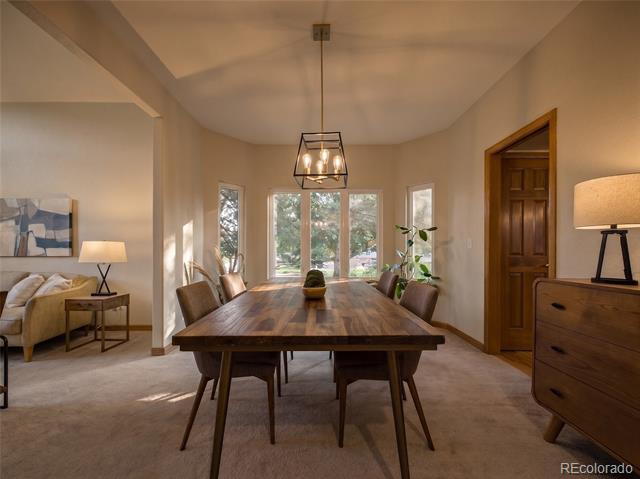 1931 Creekside Drive