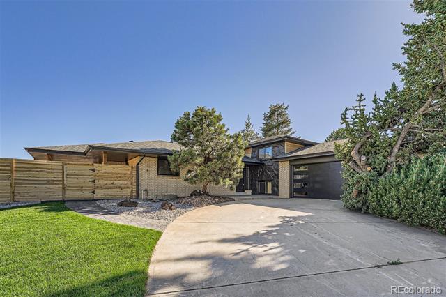 8328 W 69th Way